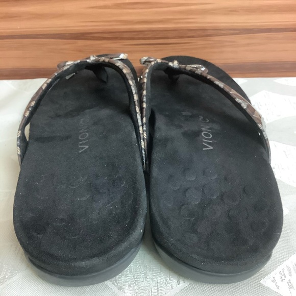 Vionic Rest Bella II Chevron Flip Flops - Picture 2 of 3